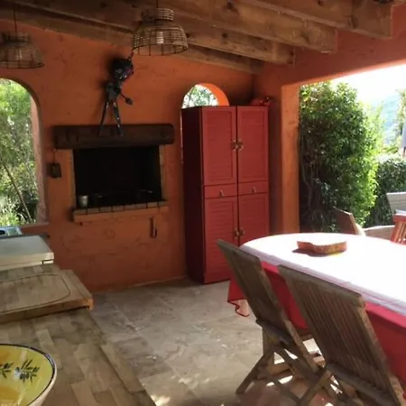 Dans Le Maquis Avec Piscine Privee Holiday home